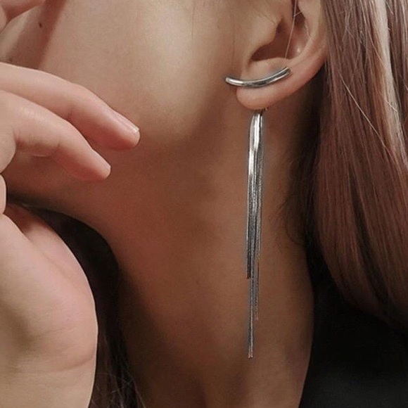 Jewelry - NEW Silver Bar Long Thread Tassel Earrings